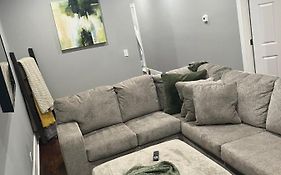 Upscale Apartment Westside Of Chicago